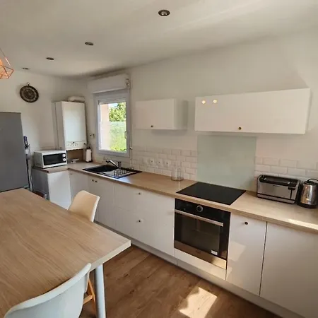 Appartement Chez Micky- T2 Cosy Avec Clim, Parking Et Terrasse - Proche Gare