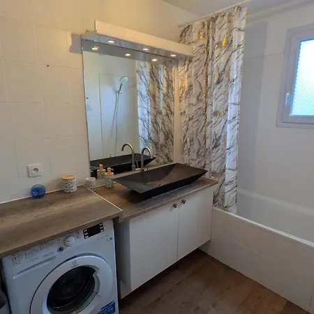 Appartement Chez Micky- T2 Cosy Avec Clim, Parking Et Terrasse - Proche Gare